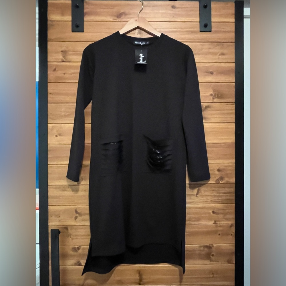 EBlack Dress with Sequin Pocket Detail